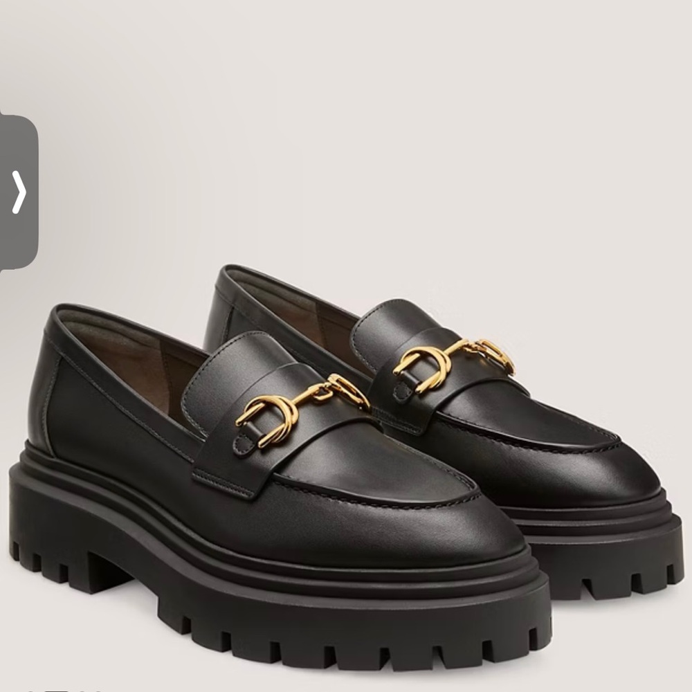 Stuart Weitzman Loafers size 8
Women's size 39 EU NEW never
worn